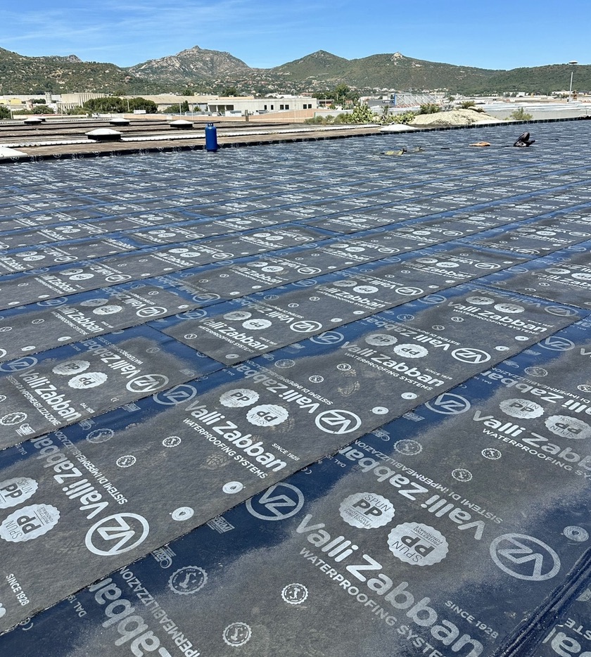 Impermeabilizzazione tetto piano con membrane Valli Zabban in Sardegna